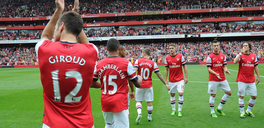 战曼联梅开二度，官方：摩根-罗杰斯当选英超第17轮最佳球员（对阵曼联独中两元，官方宣布：摩根-罗杰斯当选英超第17轮最佳球员）