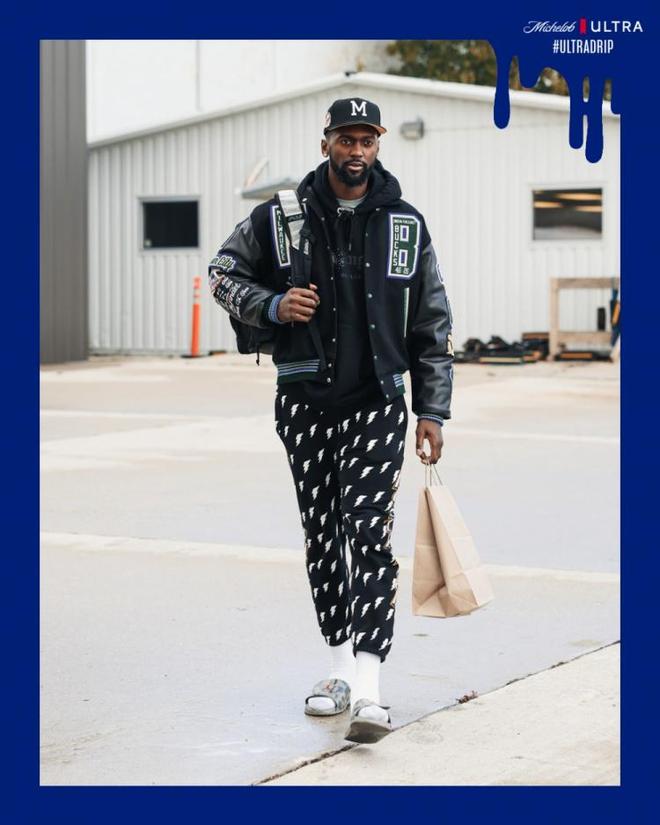 Shams：国王对全队球员交易持开放态度，小萨&拉文受关注（Shams：国王愿意听取全员交易报价，萨博尼斯与拉文成焦点）