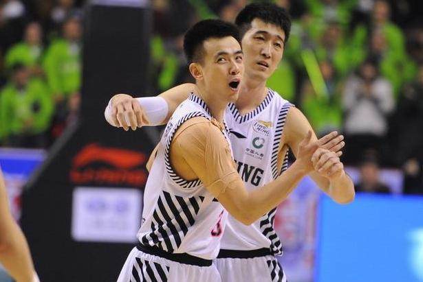 斯洛特：很不巧基耶萨病了，无论作为球员还是个人我都喜欢他（斯洛特：遗憾基耶萨生病了，无论球员还是个人我都很欣赏他）