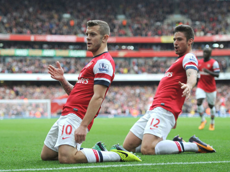 亚精英赛半场：路易斯失单刀+补射中柱，申花暂0-0广岛