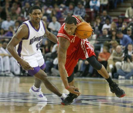 亚冠生死博弈！布里兰主场怒怼江原FC，8球神锋剑指出线（亚冠生死战：布里兰主场硬刚江原FC，8球锋霸剑指出线）